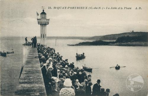 21 - St-Quay-Portrieux - La jetée et le phare