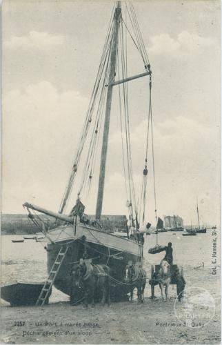 2257 - Portrieux-St-Quay - Un port à marée basse - Déchargement d'un sloop