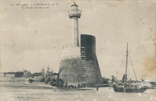831 - St-Quay-Portrieux - Le phare à marée basse