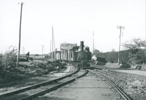 Portrieux sur la ligne St-Brieuc-Paimpol arrivée d'un train de marchandise - Aout 1946