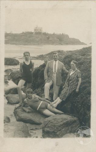 Saint-Quay-Portrieux - Pose sur la plage - Septembre 1920